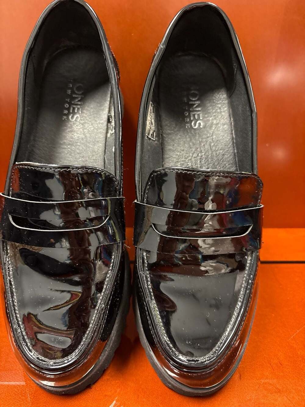 Jones New York Prizey Size 7.5 Black Patent Lug Sole Penny Loafers
